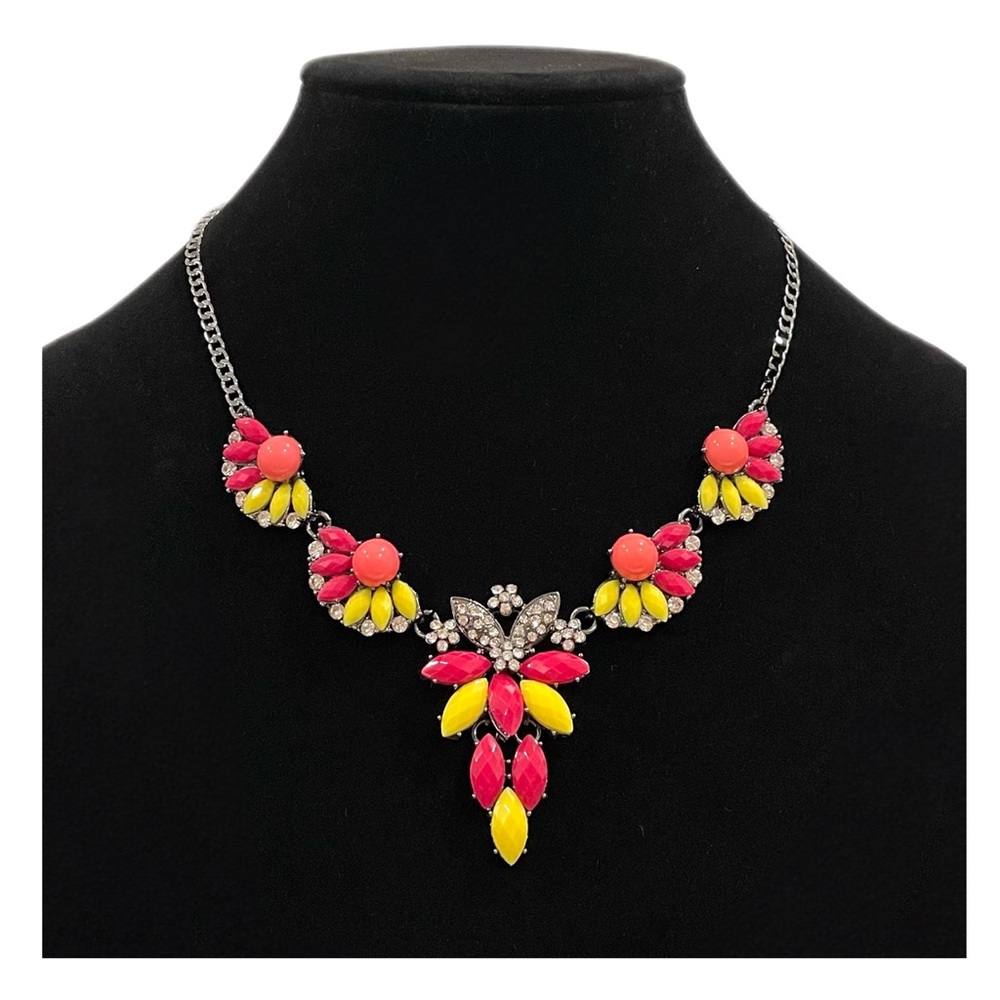 AMRITA SINGH Melissa Necklace with Genuine Austrian Crystals Floral Design NWT